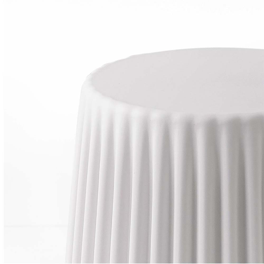 Set of 2 Stackable Foot Stool Cupcake Seats - White - Homecoze