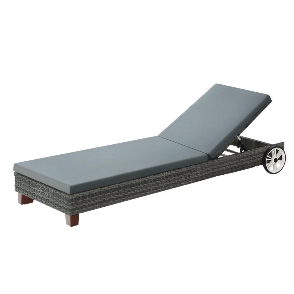 Cushioned Wicker Sun Lounge with Wheels - Grey - Homecoze