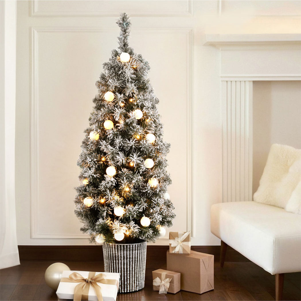 4FT (1.2m) Small Potted Christmas Tree with LEDs - Homecoze