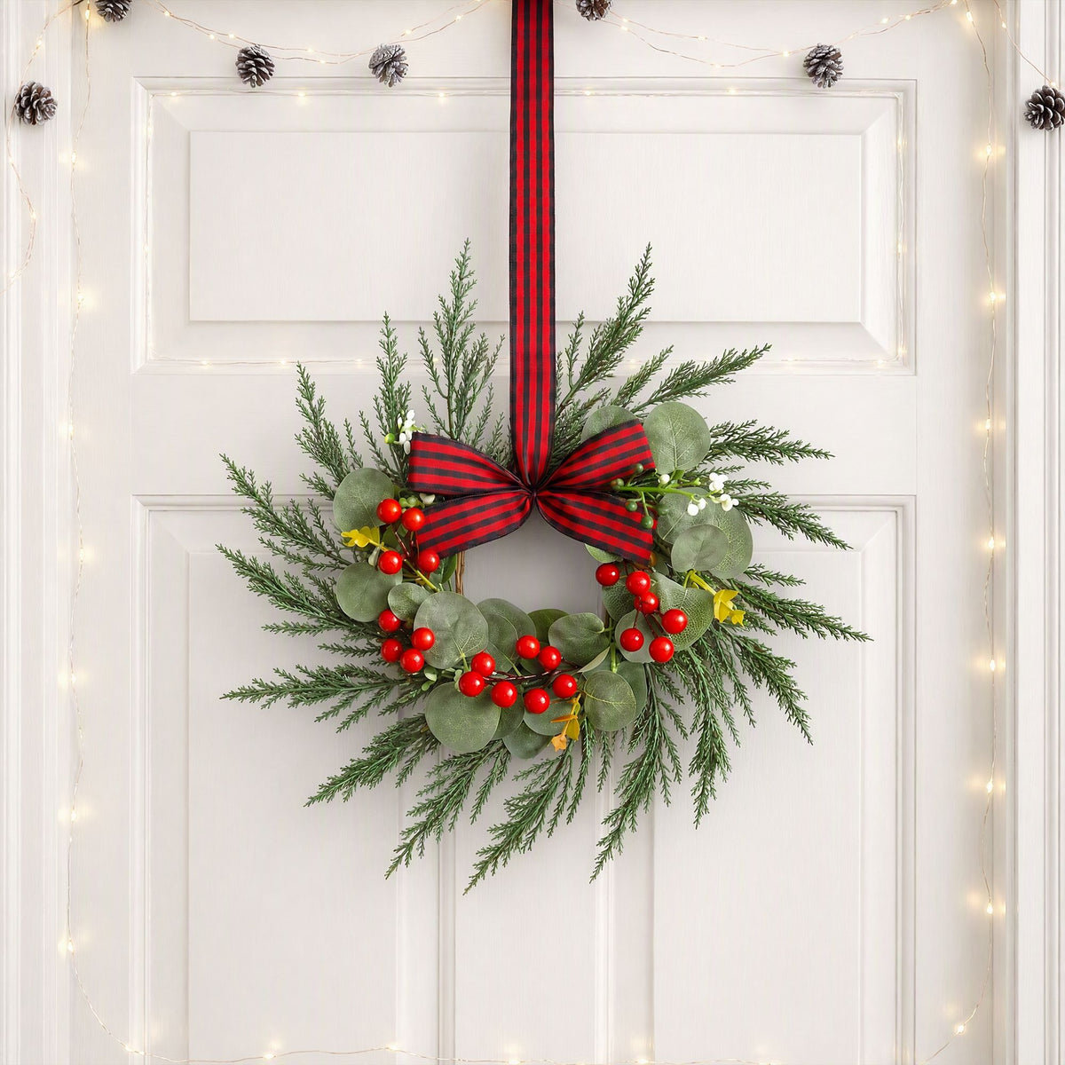 26cm (Set of 6) Decorated Mini Christmas Wreaths