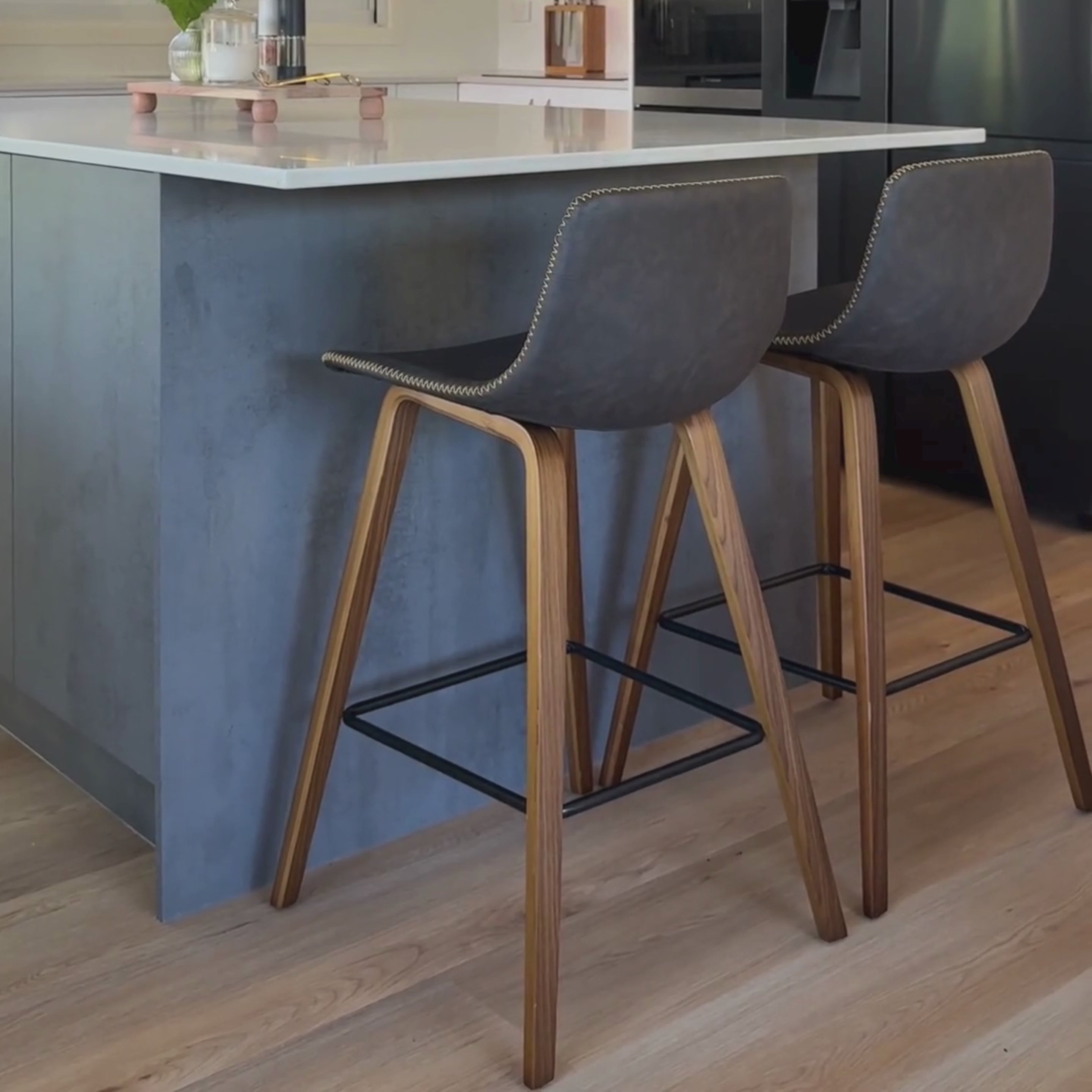 Load video: Peyton (Set of 2) Bar Stools 68cm - Brown