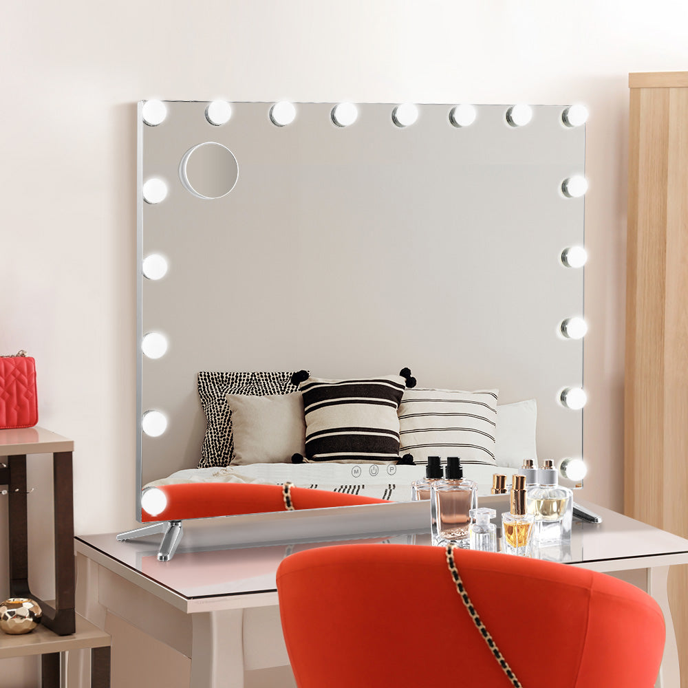 Frameless Hollywood Make Up Mirror with 18 LED Light Bulbs - 65 x 80cm Homecoze