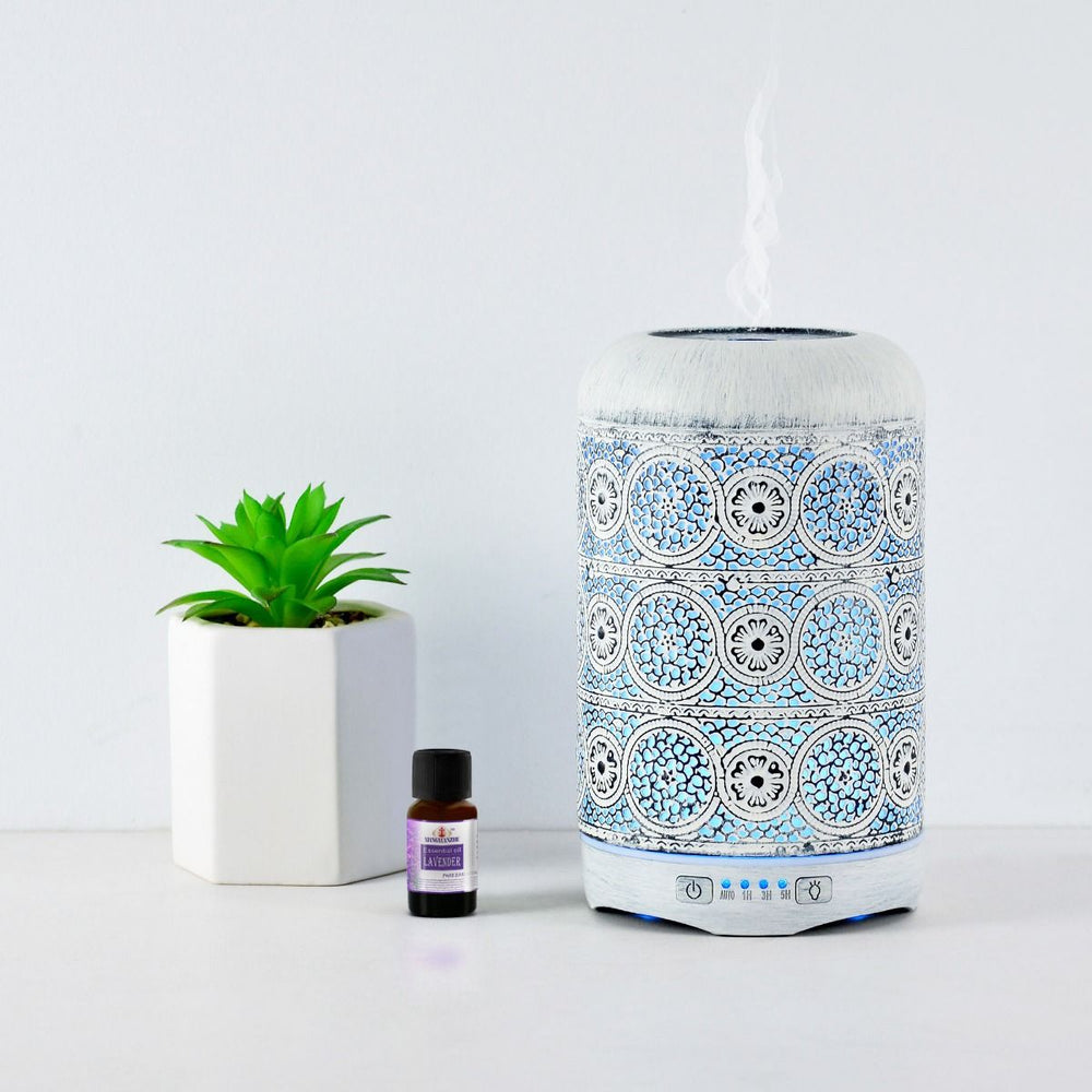 Vintage White Metal Decorated 7-Colour LED Aroma Diffuser 260ml Homecoze